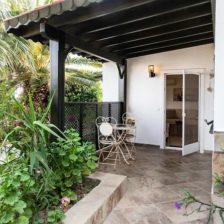 Sleek House With Garden Right By Sea In Bodrum Apartament *
